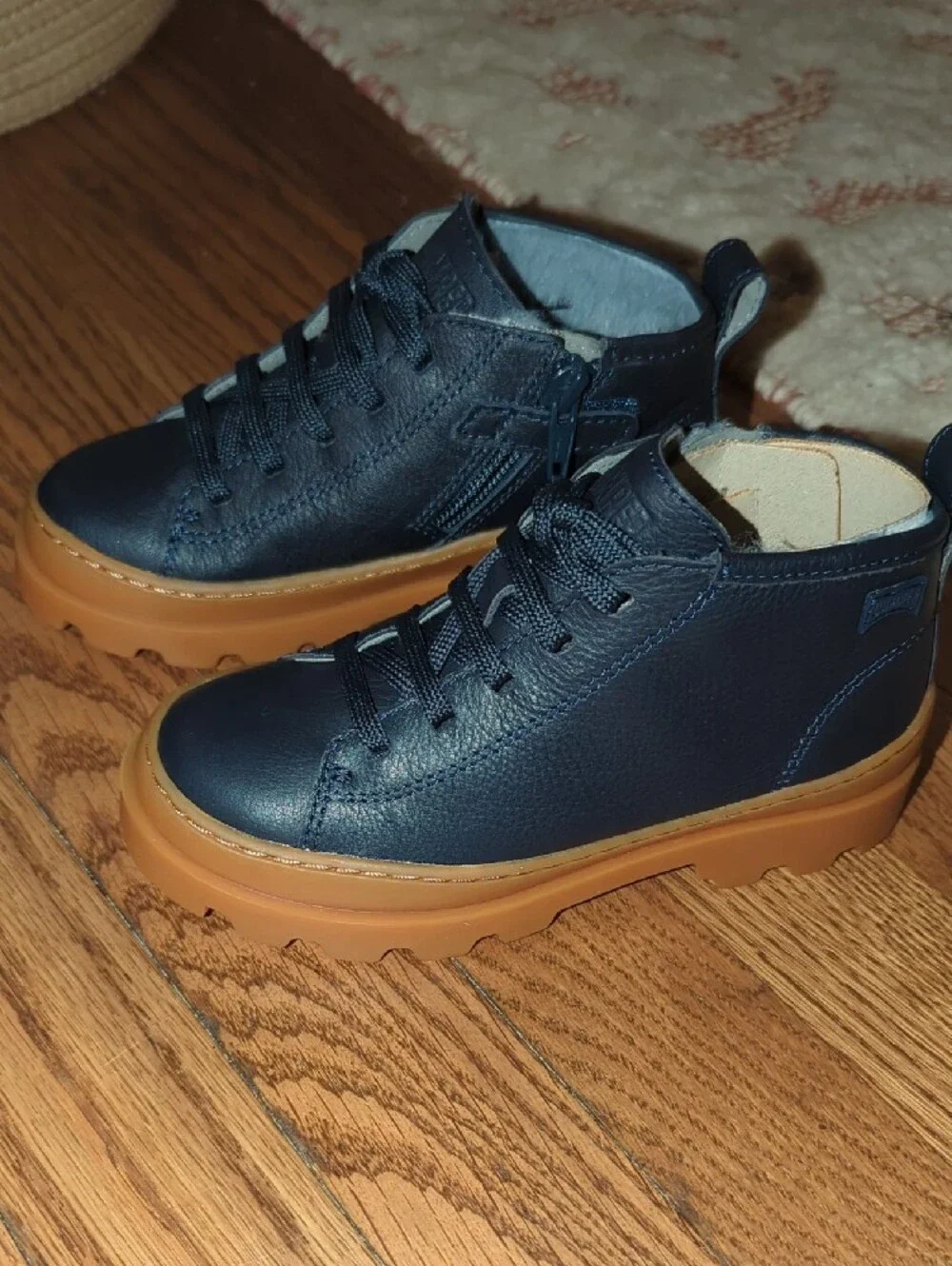 NWT Camper Brutus Kids Sella Hypnos Blue Navy Lace-Up Ankle Boots, Tan Sole